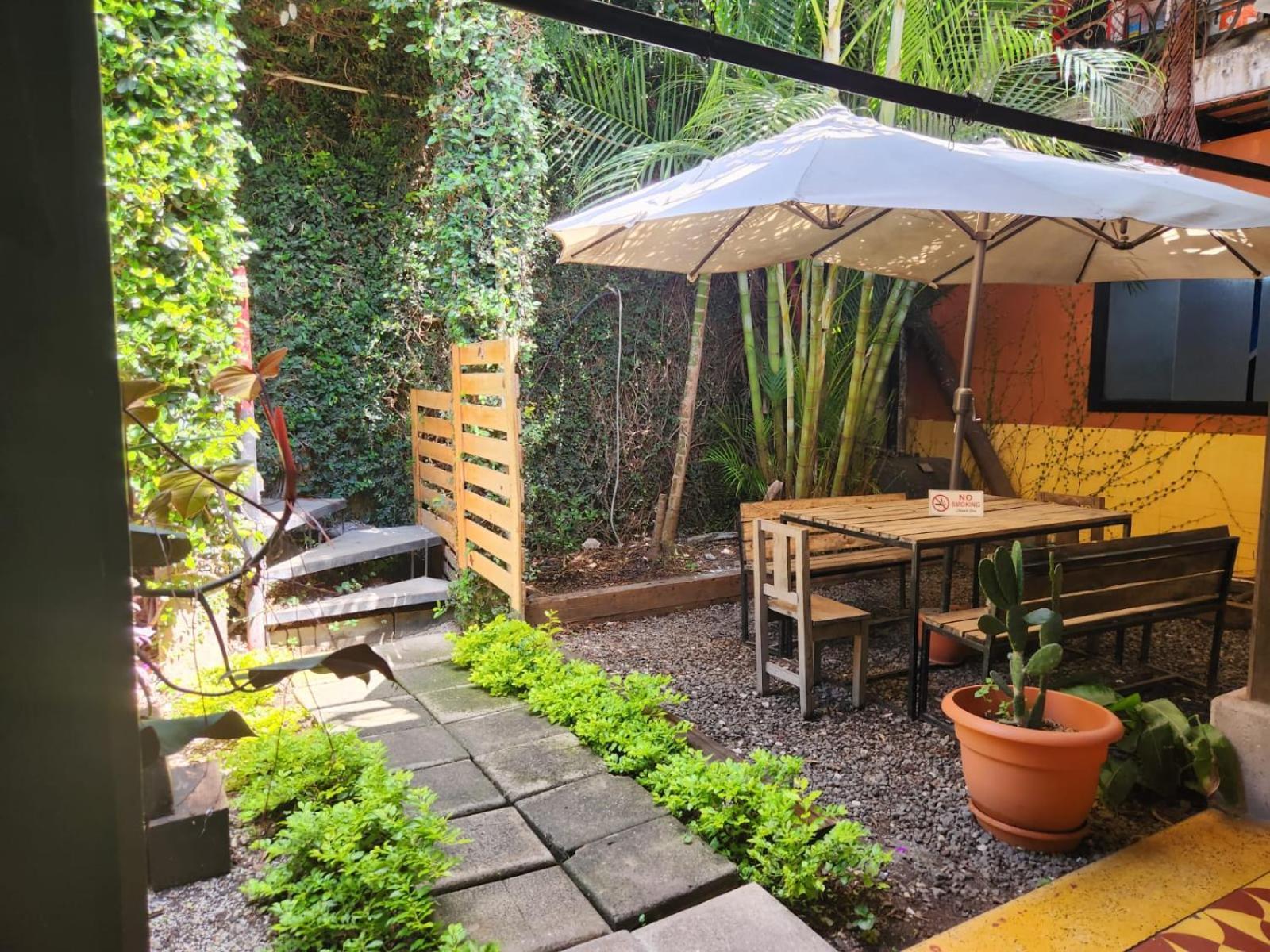 Amura Hostal Antigua Esterno foto